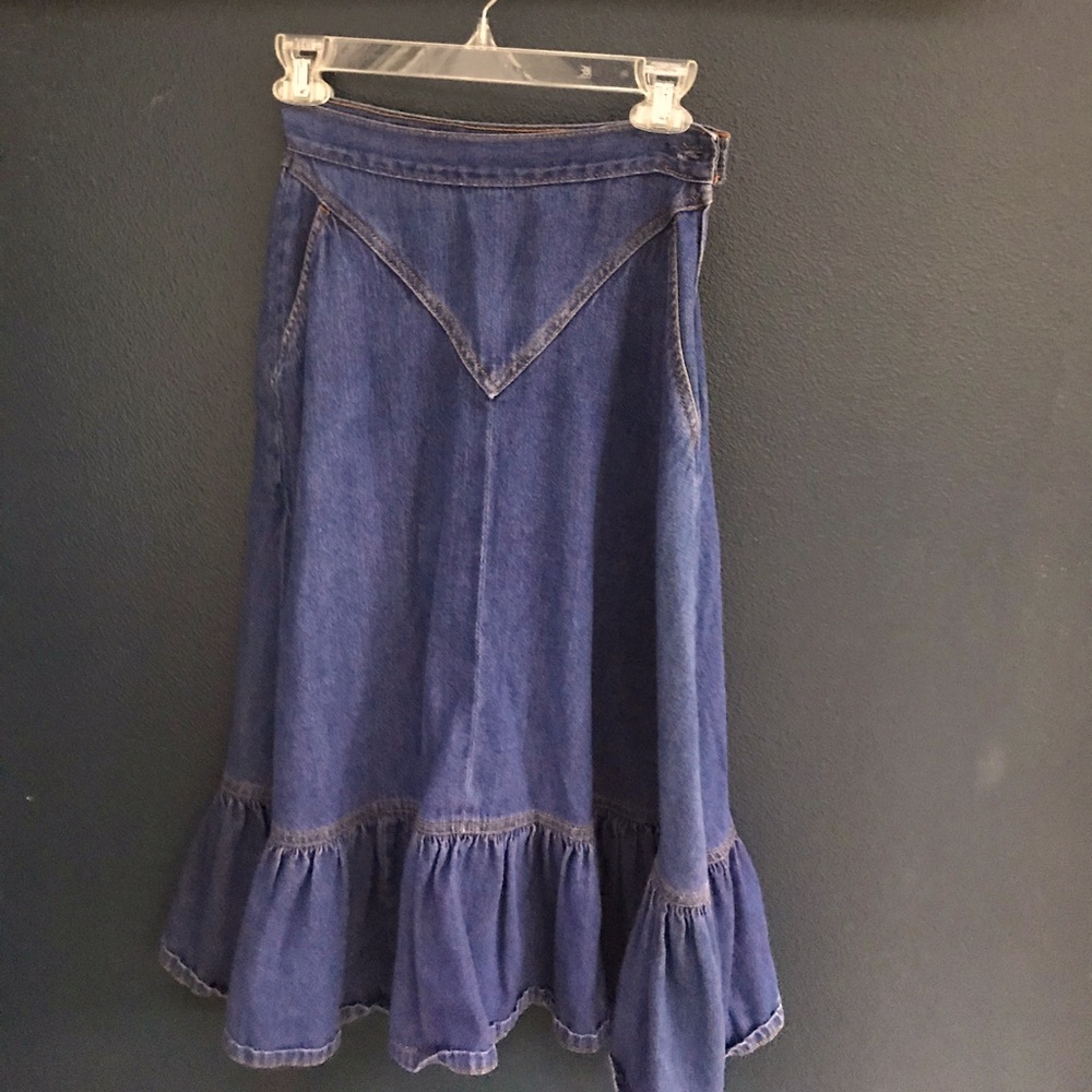 Tres Jolie Vintage Skirt with Pockets